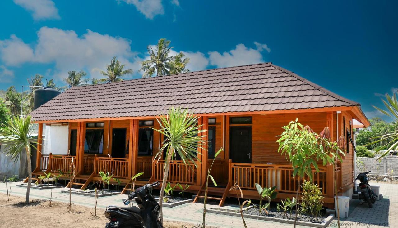 Mandalika Queen Hostel Kuta  Exterior photo