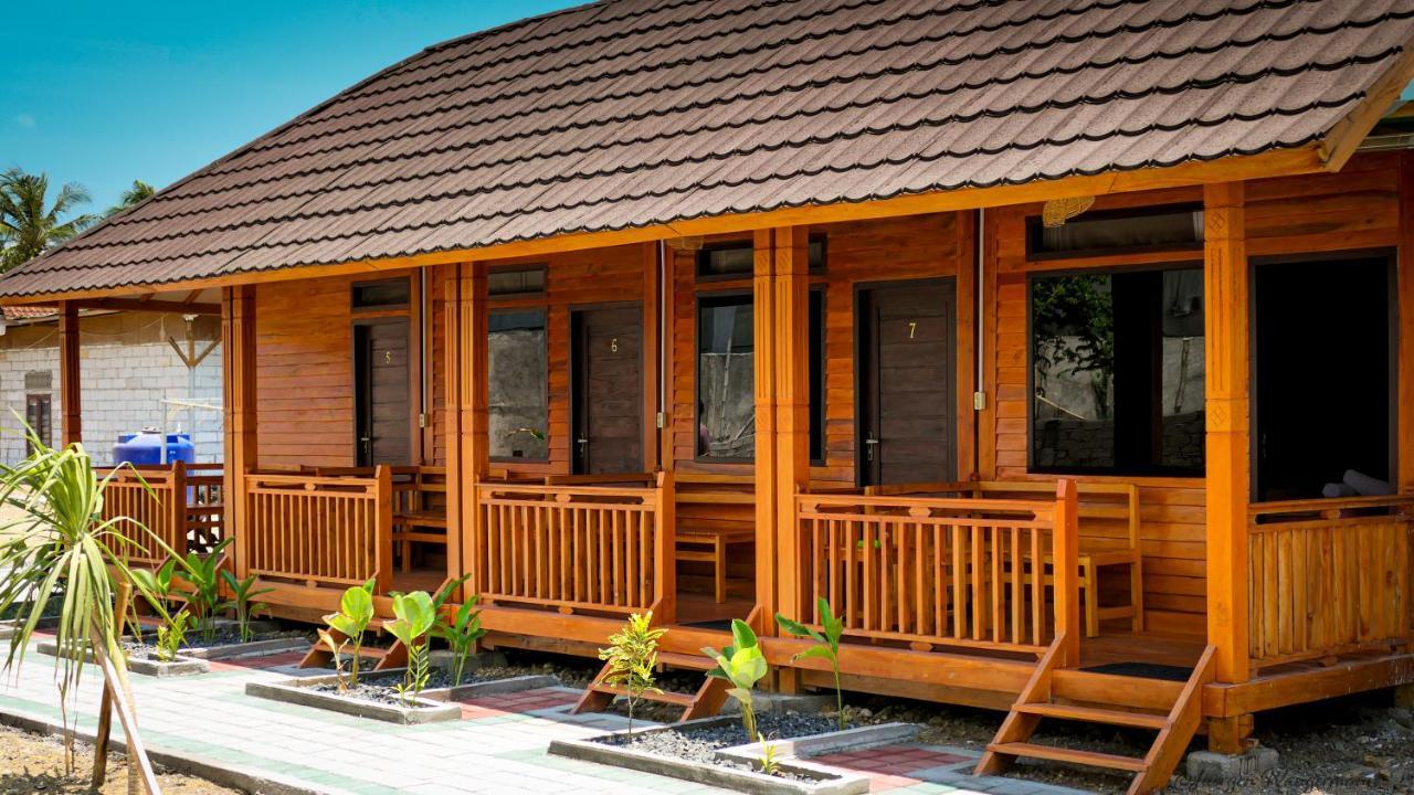 Mandalika Queen Hostel Kuta  Exterior photo